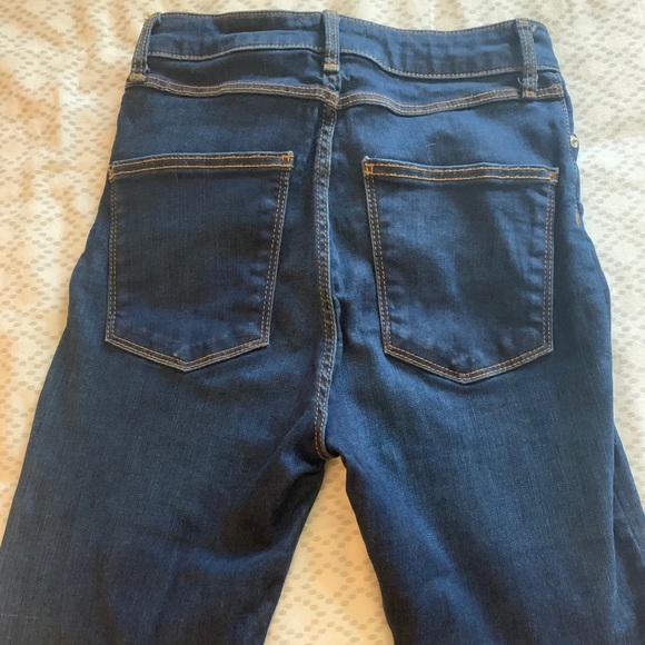 Size 2 Zara high rise denim jeans - Picture 2 of 3